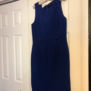 Tahari sleeveless dress